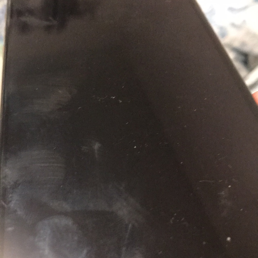 iPhone locked - Picture 3 of 3